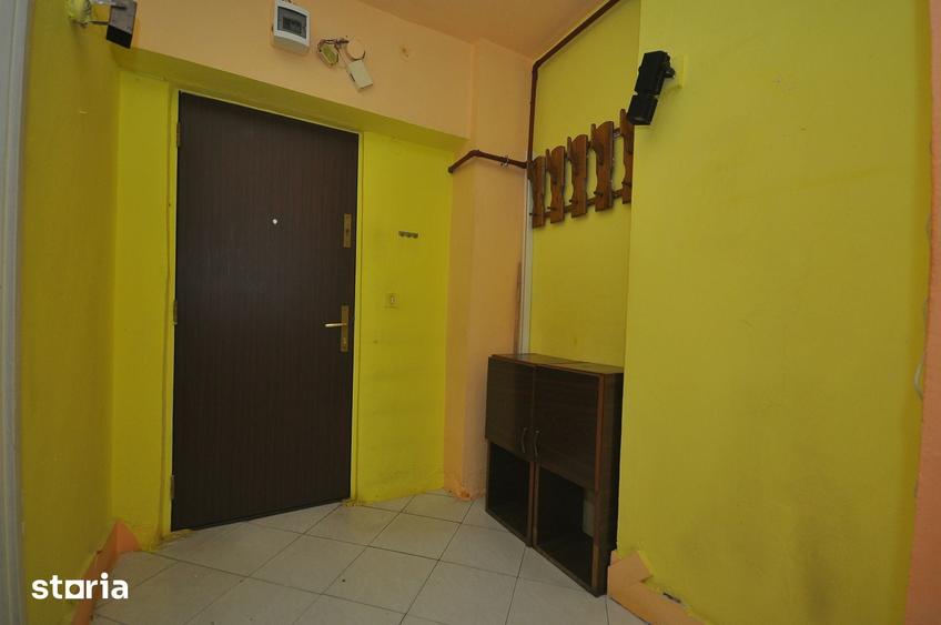 Apartament cu 2 camere semidecomandat în Crângași