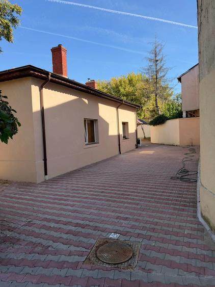 Casă cu Teren 500 Mp în Central