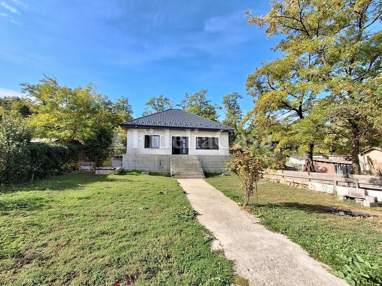 Casă cu 3 camere cu Teren 700 Mp în Rediu