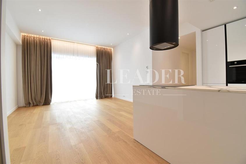 Apartament cu 3 camere semidecomandat, mobilat în Floreasca
