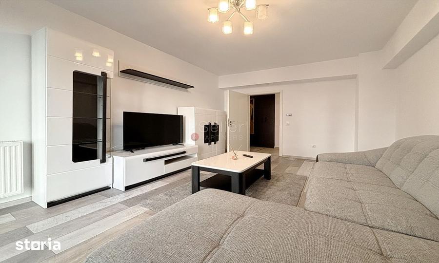 Apartament cu 3 camere, mobilat în Tractorul