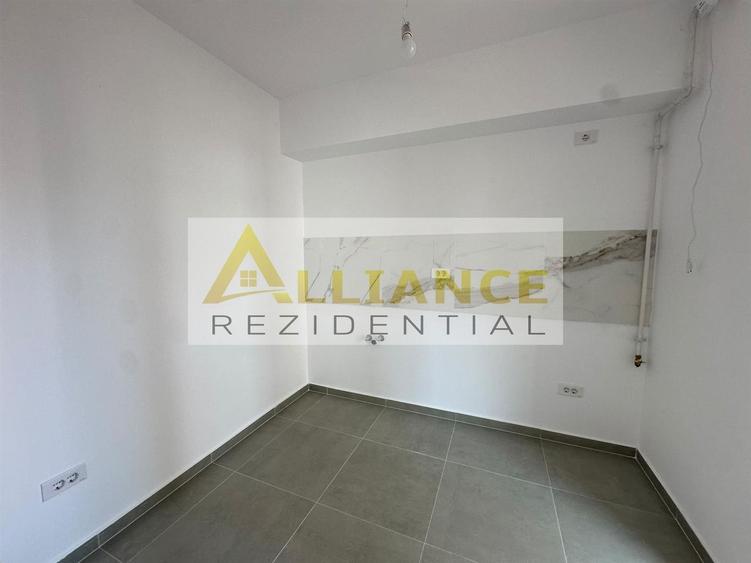 Garsonieră decomandată în Central