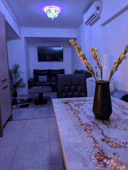 Apartament cu 3 camere decomandat în 9 Mai