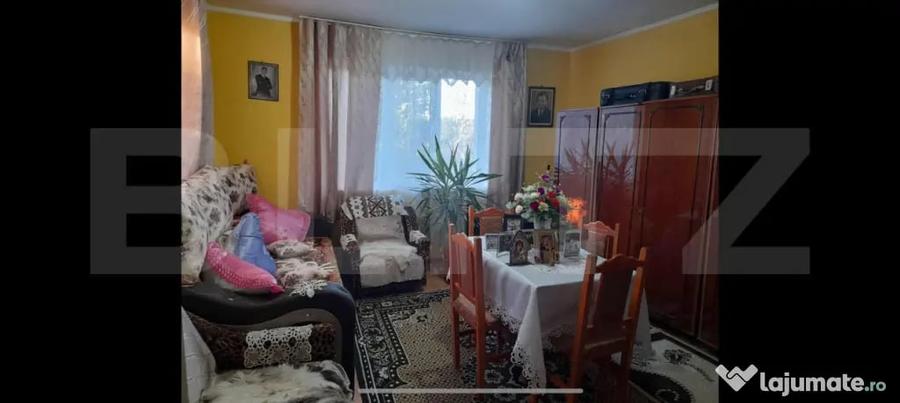 Casă cu 2 camere cu Teren 1500 Mp în Crasna