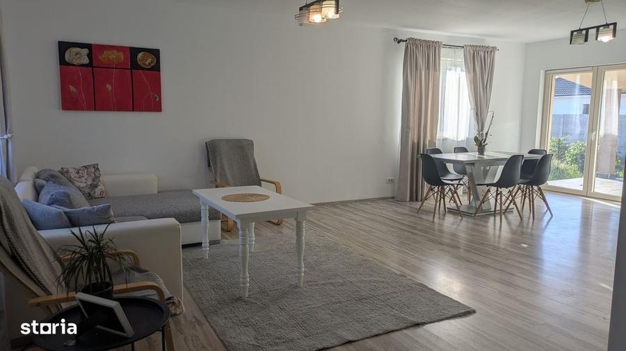 Casă cu 4 camere cu Teren 520 Mp în Vladimirescu