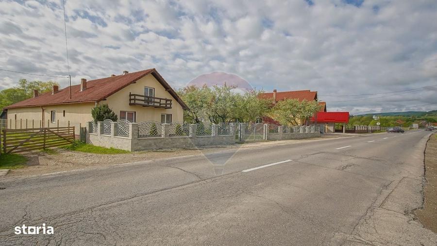 Casă cu 4 camere cu Teren 2633 Mp în Sita Buzăului