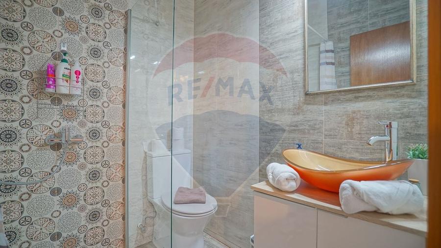 Casă individuală cu 6 camere cu Teren 147 Mp în Centrul Istoric