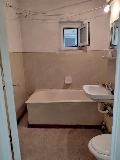 Apartament cu 2 camere decomandat în Micro 17