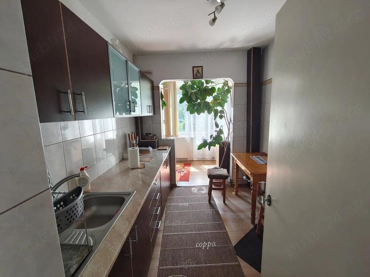 Apartament cu 3 camere decomandat în Mihai Bravu