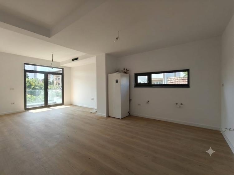 Apartament cu 2 camere semidecomandat în Cetății