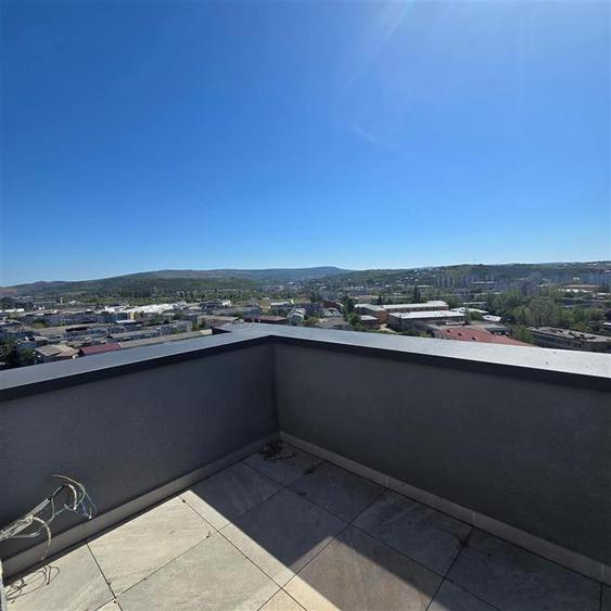 Apartament cu 4 camere decomandat în Tudor Vladimirescu