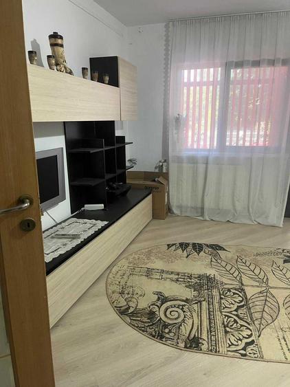 Apartament cu 2 camere decomandat în Lacu