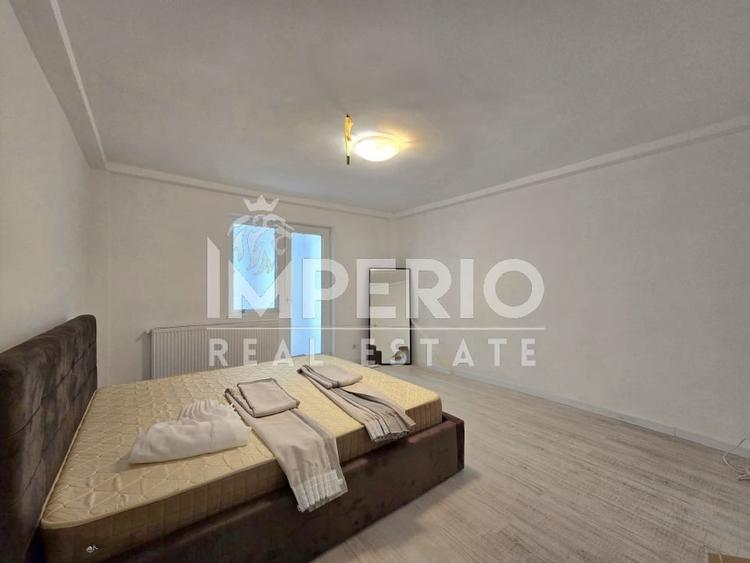 Casă individuală cu 6 camere cu Canalizare în Între Lacuri