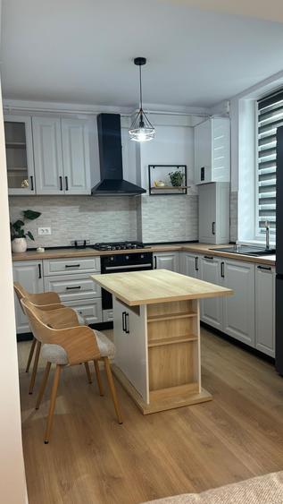 Apartament cu 2 camere decomandat, mobilat în Cetate
