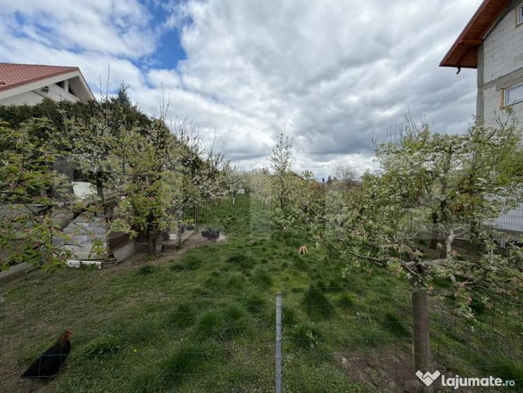 Casă cu 3 camere cu Teren 1400 Mp în Burdujeni