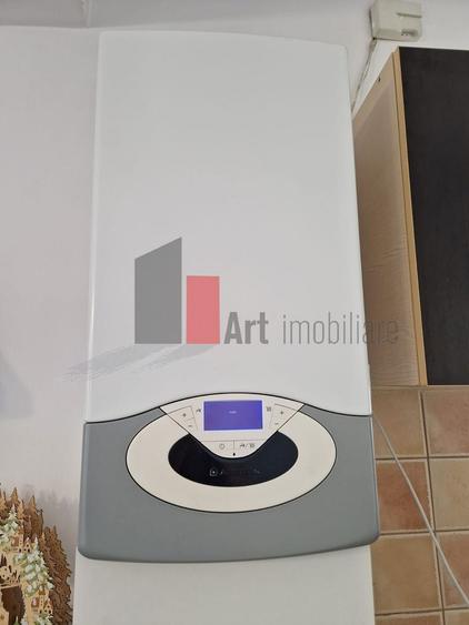 Casă individuală cu 5 camere cu Canalizare în Giulești