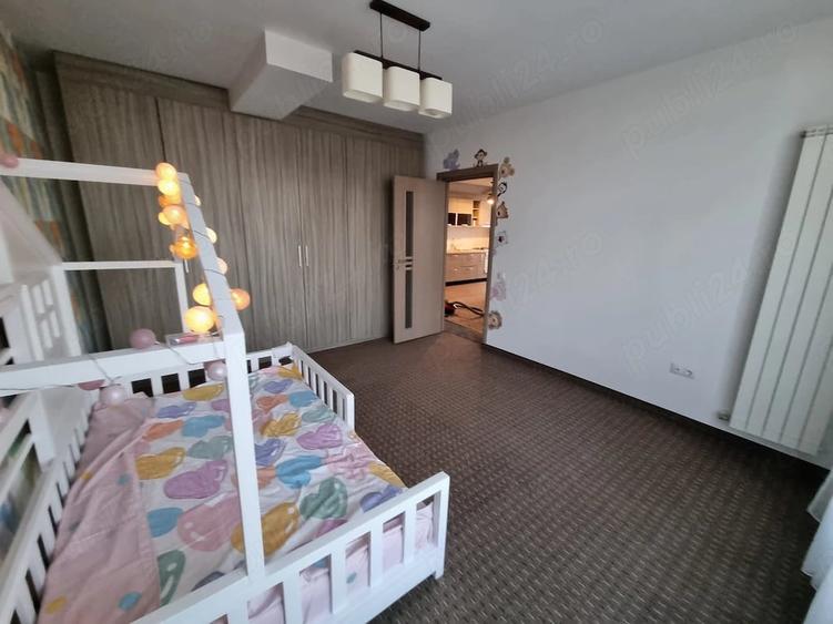 Apartament cu 3 camere decomandat în Albert
