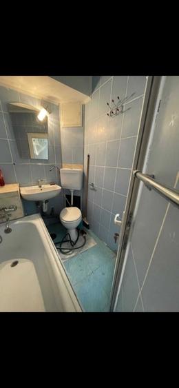Inchiriez apartament 3camere - 3