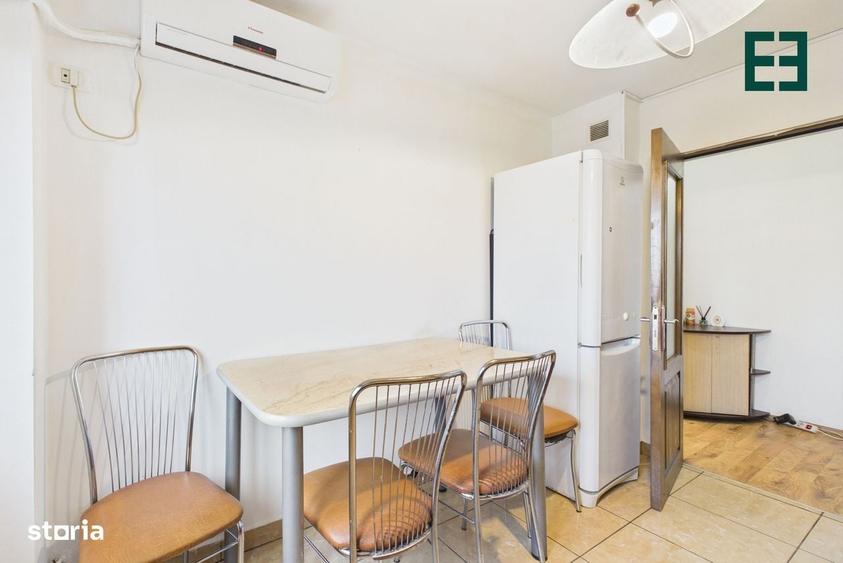 Apartament cu 4 camere semidecomandat în Micălaca