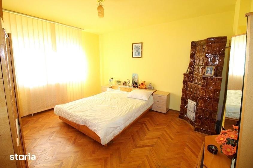 Casă cu 4 camere cu Teren 700 Mp în Central