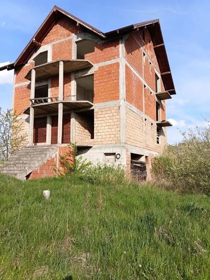 Casă cu 4 camere în Băile Felix