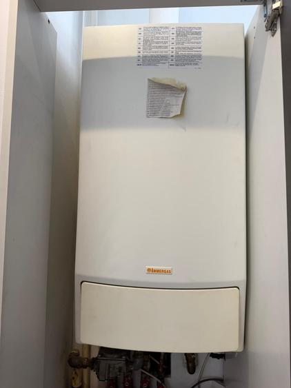 Apartament cu 4 camere decomandat în Dorobanți