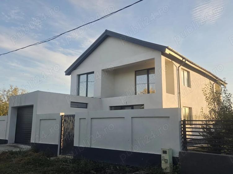 Casă cu 6 camere cu Teren 500 Mp în Spătaru