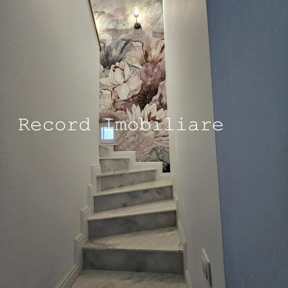 Duplex cu 5 camere cu Canalizare în Florești
