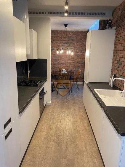 Apartament cu 3 camere decomandat, mobilat în Tomis Nord
