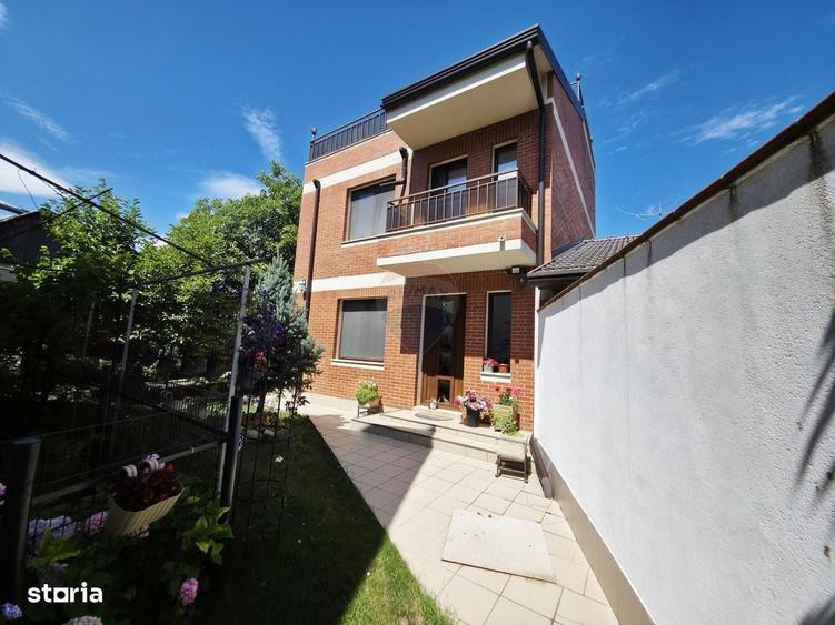 Casă cu 3 camere în Ștefan cel Mare