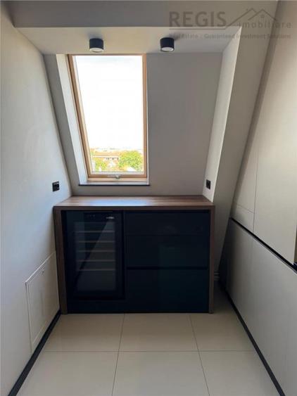 Apartament cu 2 camere semidecomandat în Tractorul