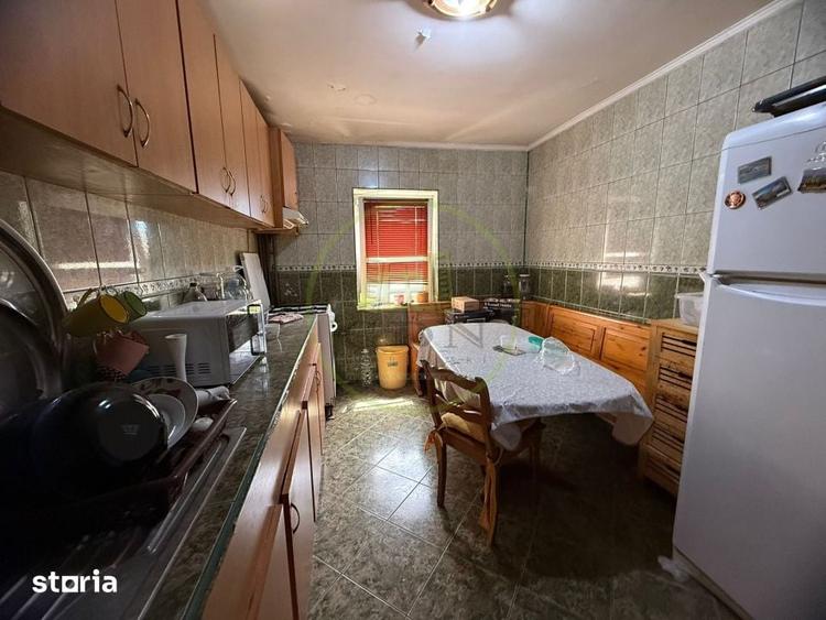 Apartament cu 4 camere decomandat, mobilat în Rovine