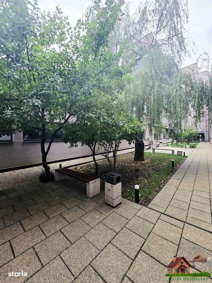 Spațiu comercial, de 1,250 mp, în Central