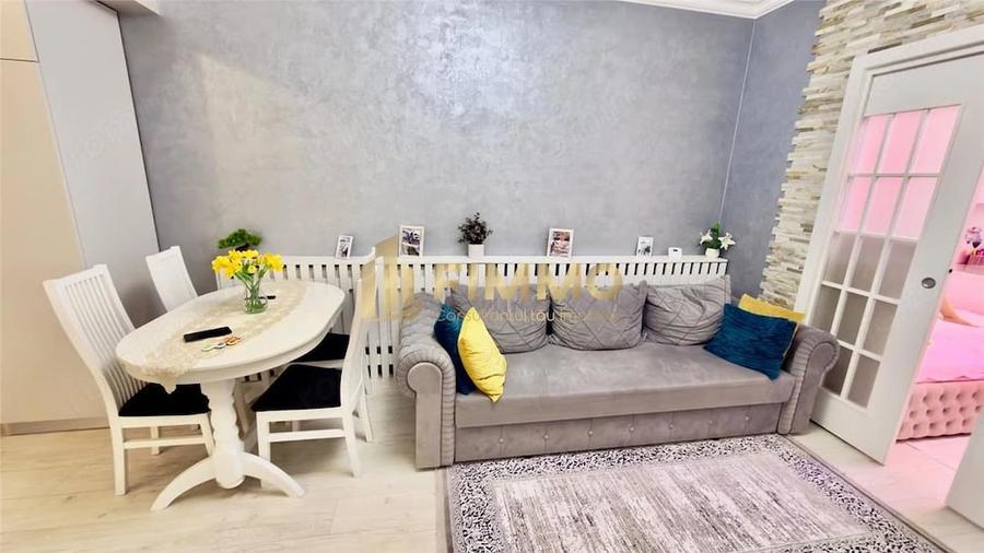 Apartament cu 3 camere semidecomandat în Obcini
