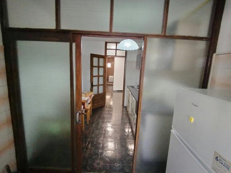 Apartament cu 3 camere decomandat, mobilat în Peco
