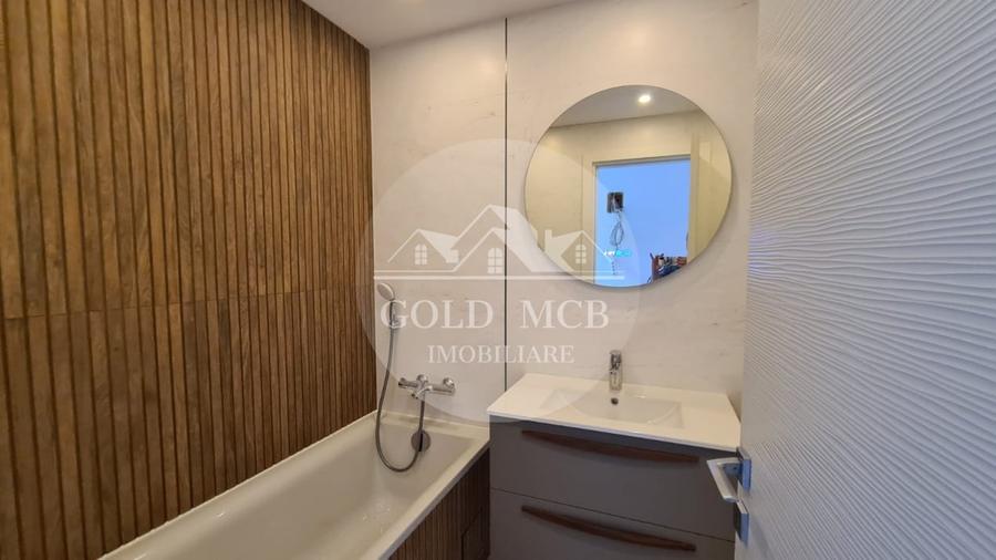 Apartament cu 3 camere decomandat în Dămăroaia