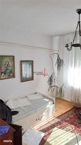 Apartament cu 3 camere decomandat în Colentina