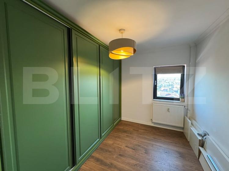 Apartament cu 4 camere decomandat, mobilat în Ultracentral