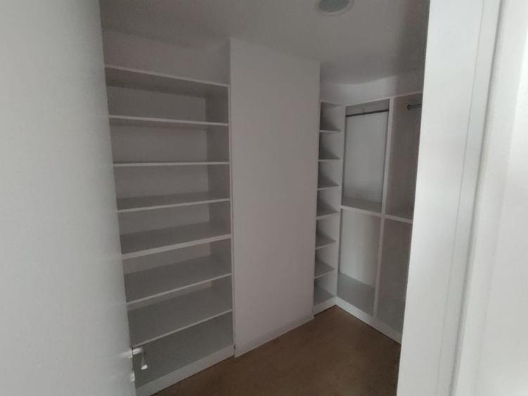 Apartament cu 4 camere decomandat, mobilat în Politehnica