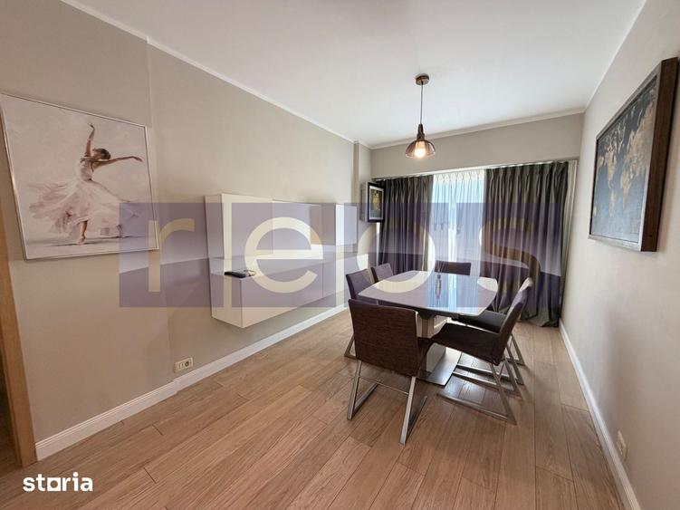 Apartament cu 4 camere decomandat în Victoriei