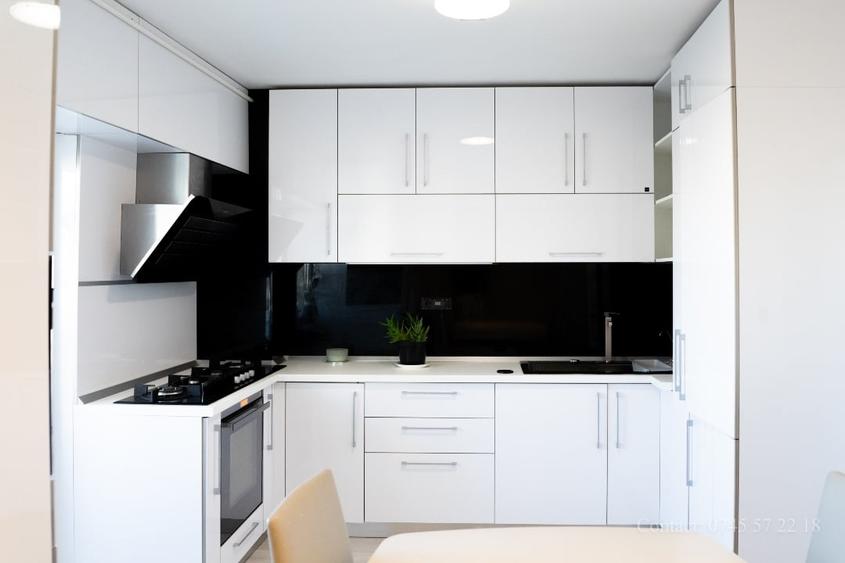 Apartament cu 3 camere decomandat în Răcădău