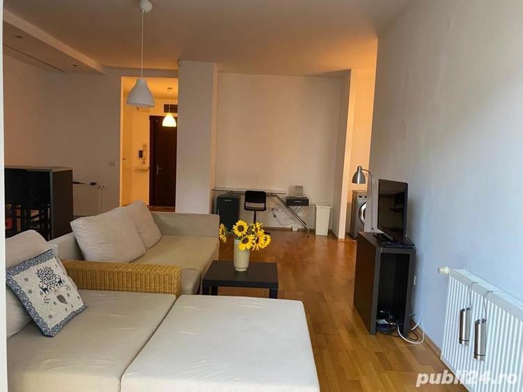 Apartament cu 2 camere decomandat în Take Ionescu