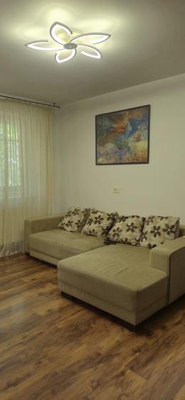 Apartament cu 4 camere semidecomandat în City Park Mall
