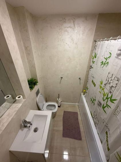 Apartament cu 2 camere decomandat în Florești