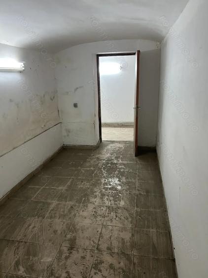 Spațiu comercial, de 120 mp, în P-ța Maria