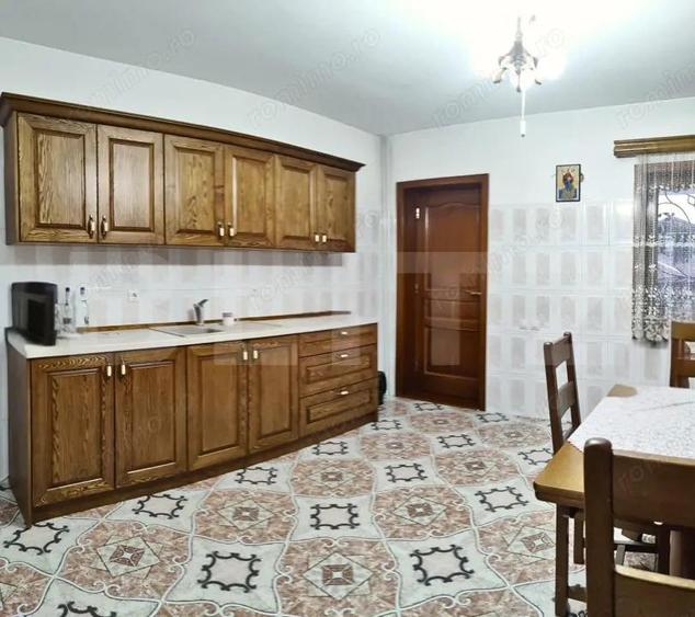 Re?edin?a premium cu poten?ial medical sau business, zona centrala Targovi?te - 14