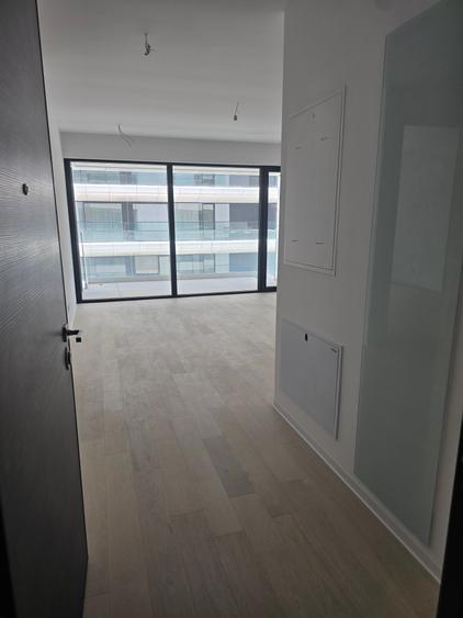 Apartament cu 2 camere semidecomandat în Barbu Văcărescu