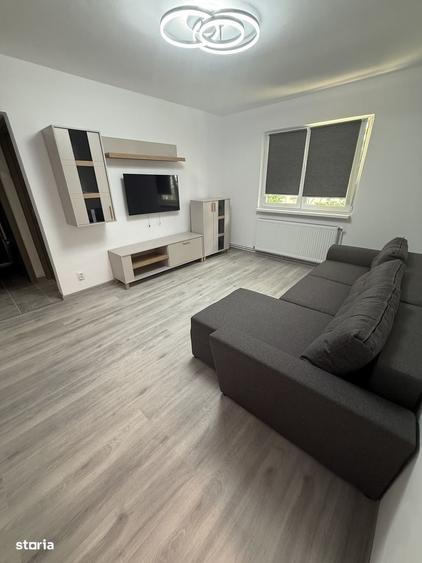 Apartament cu 2 camere semidecomandat în Noua