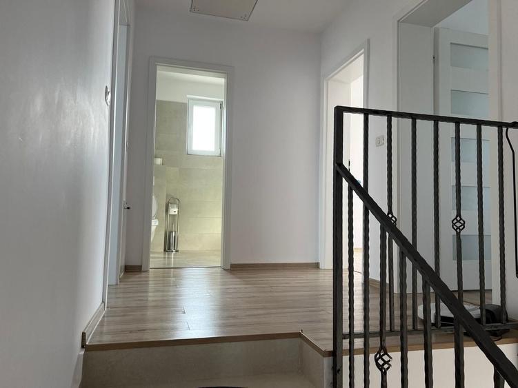 Duplex cu 4 camere cu Canalizare în Dumbrăvița