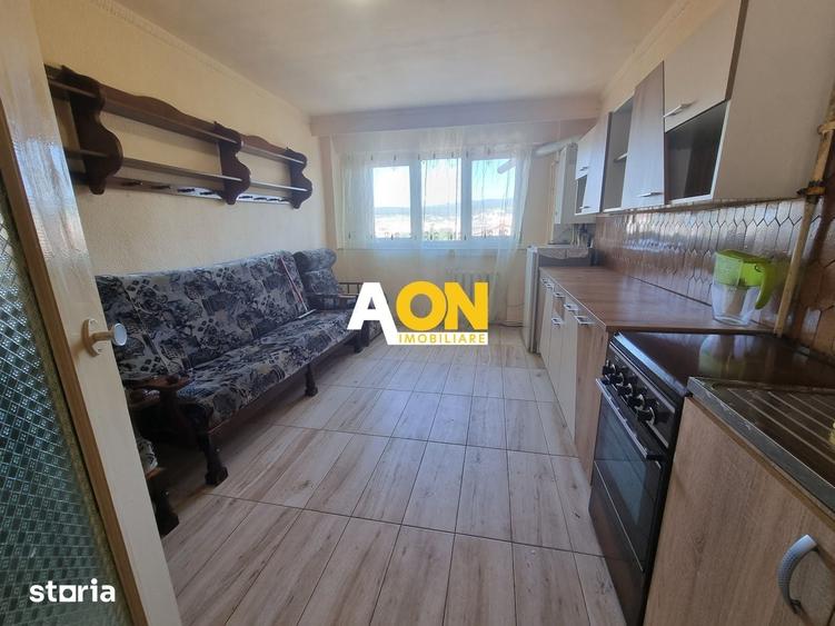 Apartament cu 3 camere decomandat în Cetate